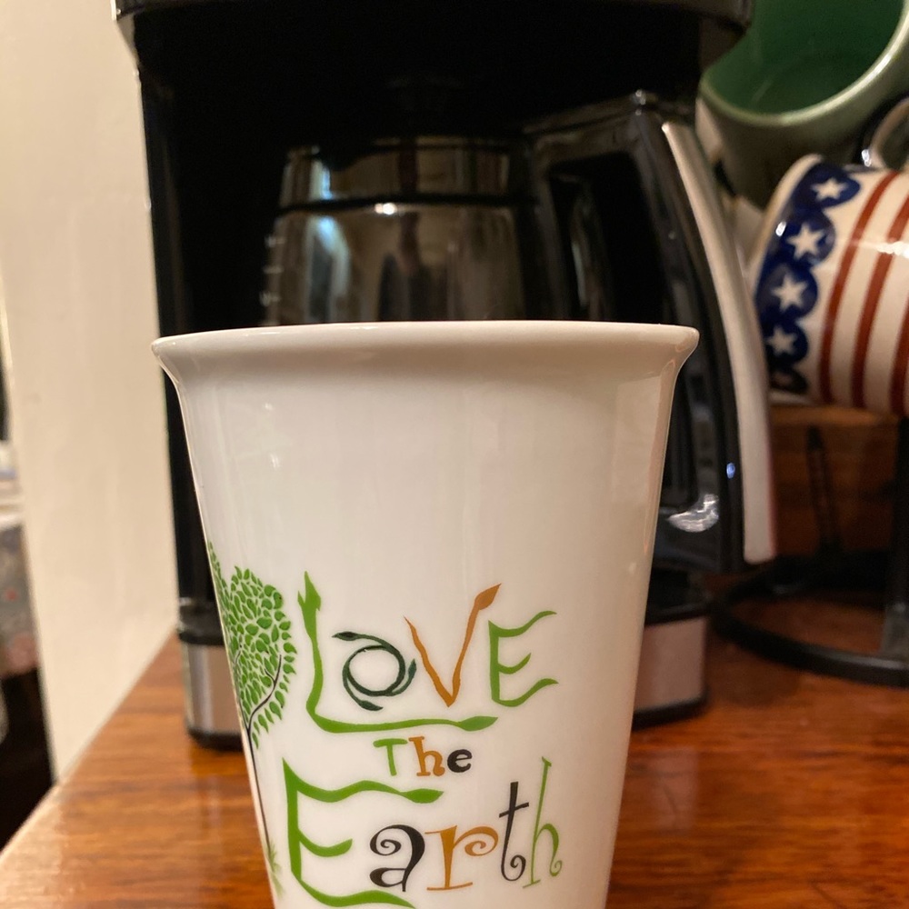 Love the Earth Coffee Cup with lid